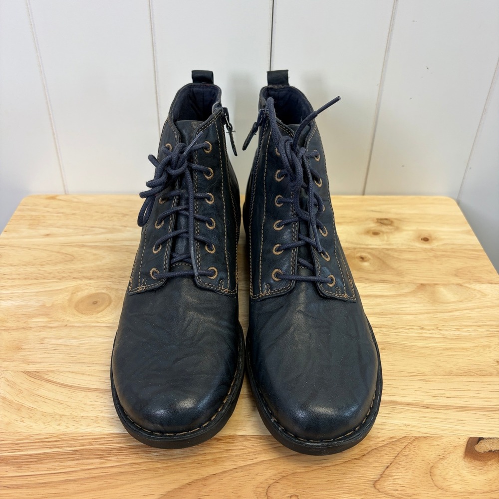 Clarks Nikki North Comfort Leather Lace Up Booties Women Size 10M Dark Academia - Picture 4 of 8